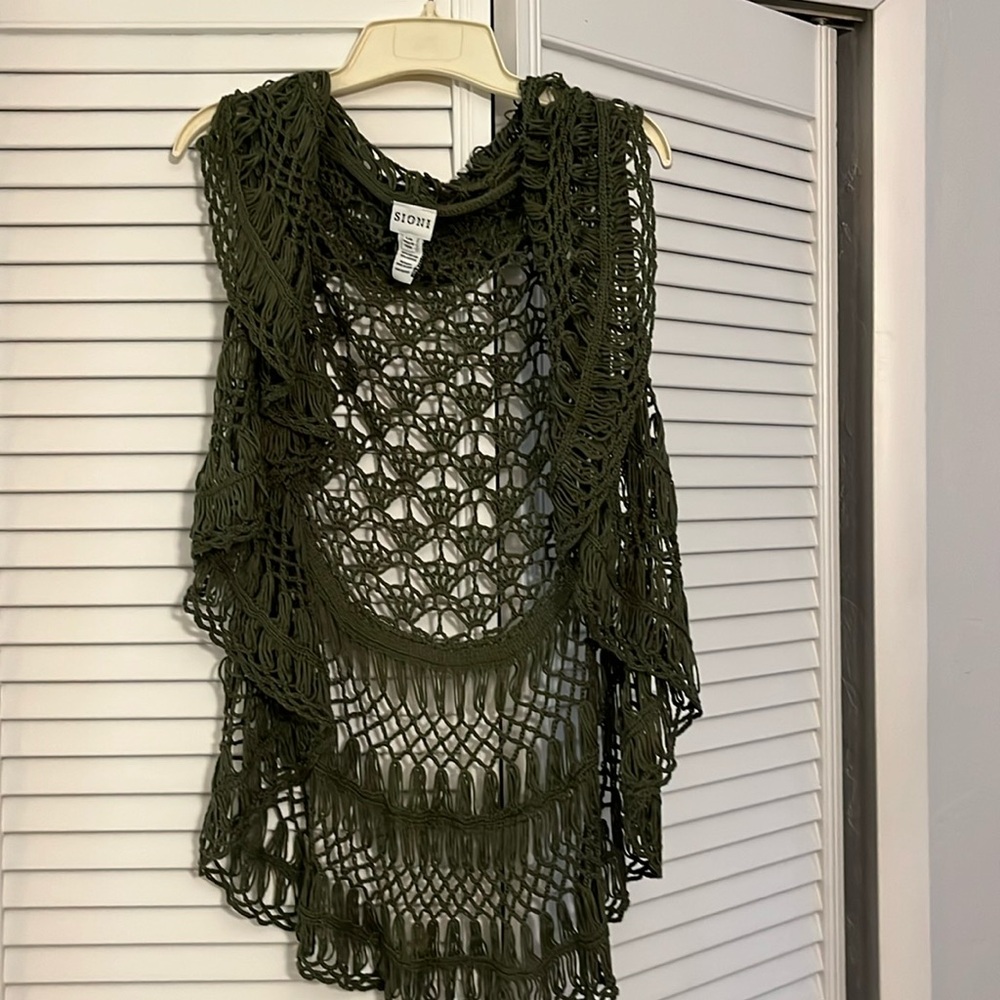 Sioni women’s Crochet shrug/ vest. Olive Green. Size L/XL